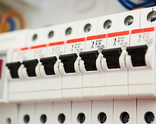Best Circuit Breaker for Low Voltage